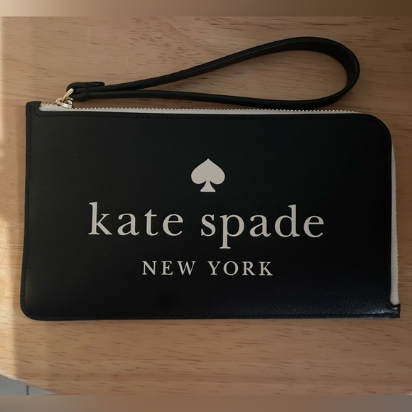 kate spade Black and White Wristlet - Picture 2 of 5